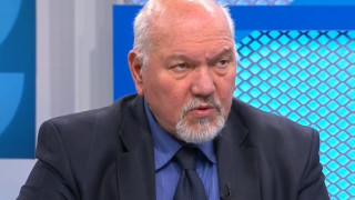 Политологът Александър Маринов: Най-големият проблем на този кабинет е, че гледа към миналото