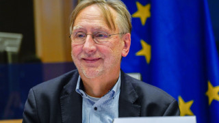 ЕС може да замрази одобрението на търговската сделка със САЩ