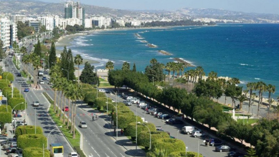 Кипър твърди, че е безопасна дестинация за туризъм, но отмяната на резервации казва друго