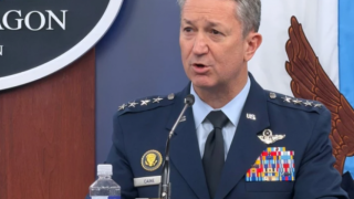 Иранският флот е неспособен да води бой, но все още може да нанесе вреда на корабоплаването в Ормузкия проток