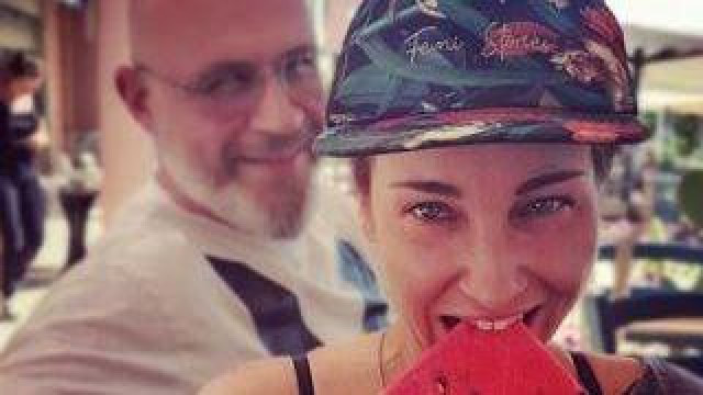 Алекс Раева изиграла мъжа си, за да роди от него! Певицата заченала само след месец