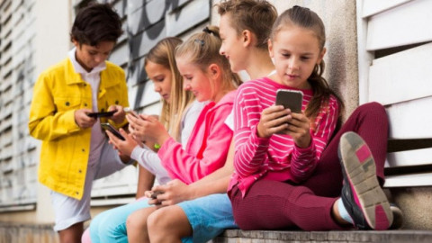 Доведоха ли интернетът и социалните мрежи до епидемия от мързел