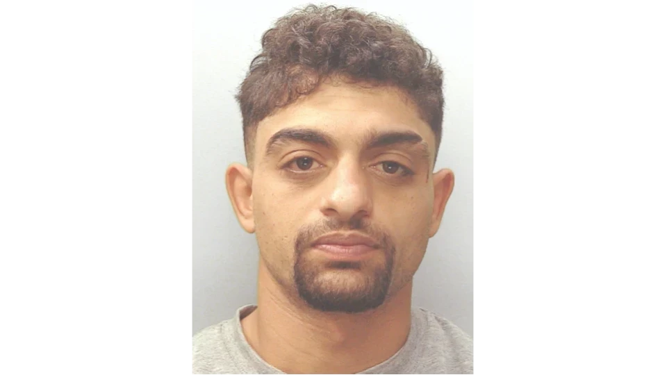 Три години затвор за нашенец, опитал да изнасили 17-годишна британка