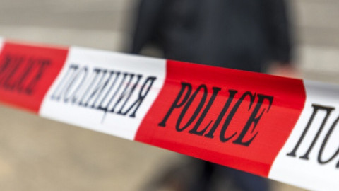 Самоубилият се в Ситово съблякъл жена си, залял я със спирт и й запалил главата