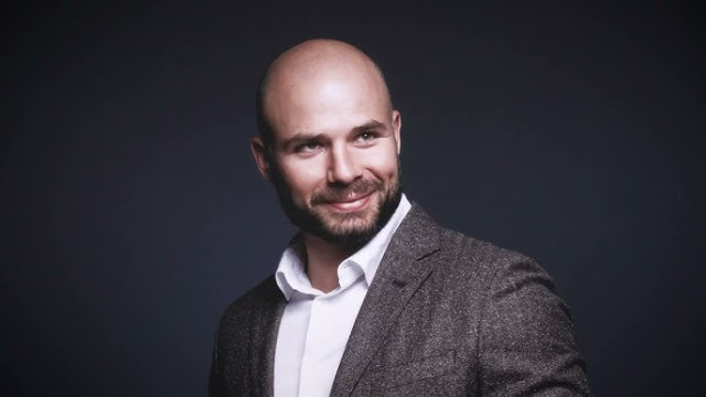 Повече от изрод! Измамникът наркоман Калоян Денков упоява жените, вади си оная работя и се снима с тях, докато са напълно безпомощни. Шмърка директно от гърдите им (брутални разкрития)