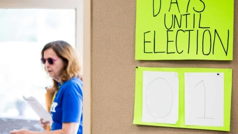 Агитация до последната минута: Държавите, в които изборната надпревара не спира