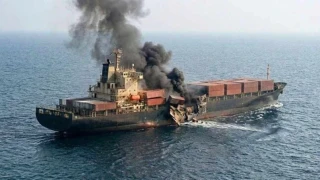 Товарен кораб се запали край бреговете на ОАЕ