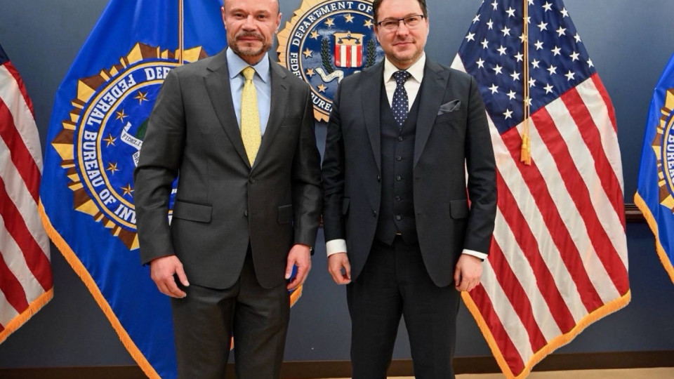 БАЙ ГАНЬО В АМЕРИКА! Вътрешният министър Емил Дечев изложи МВР с бутафорна визита в САЩ