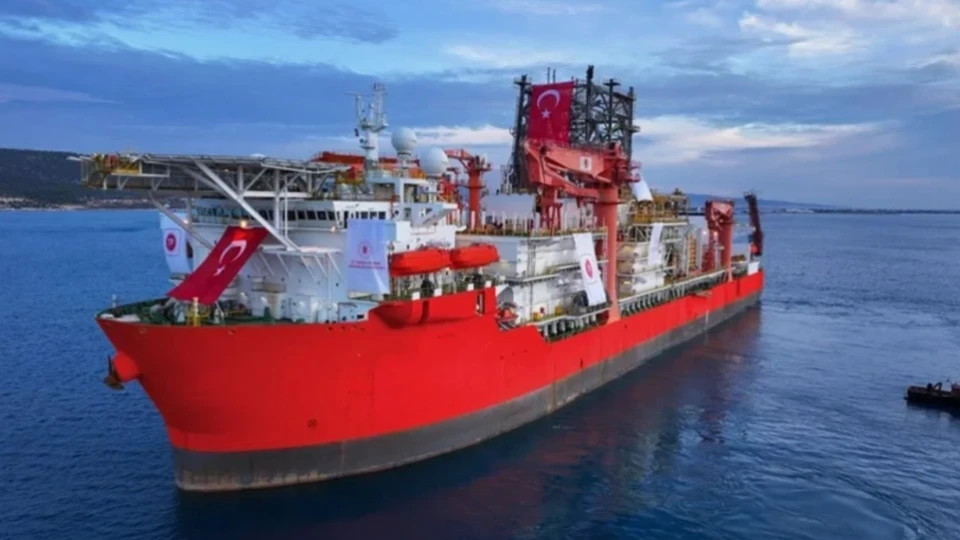 Турция изпрати новия си сондажен гигант в Черно море