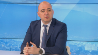 Министърът на туризма: С агресивна реклама и много инициативи се надяваме да компенсираме колебливия старт на сезона