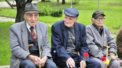 Защо времето сякаш минава по-бързо, когато наближаваме пенсиониране? Какво се случва в мозъка
