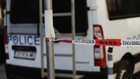 Побелели старци-купонджии побъркаха полицията в Габрово с нощен купон, изстрели и свирепа съпротива при арест