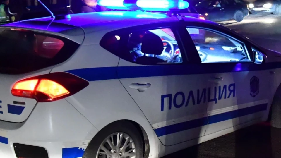 Молдовец блъснал патрулка при гонка с полицията и напуснал страната, Прокуратурата иска Европейска заповед за арест