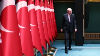Турция остава в НАТО, но засилва отношенията си с Китай и Русия